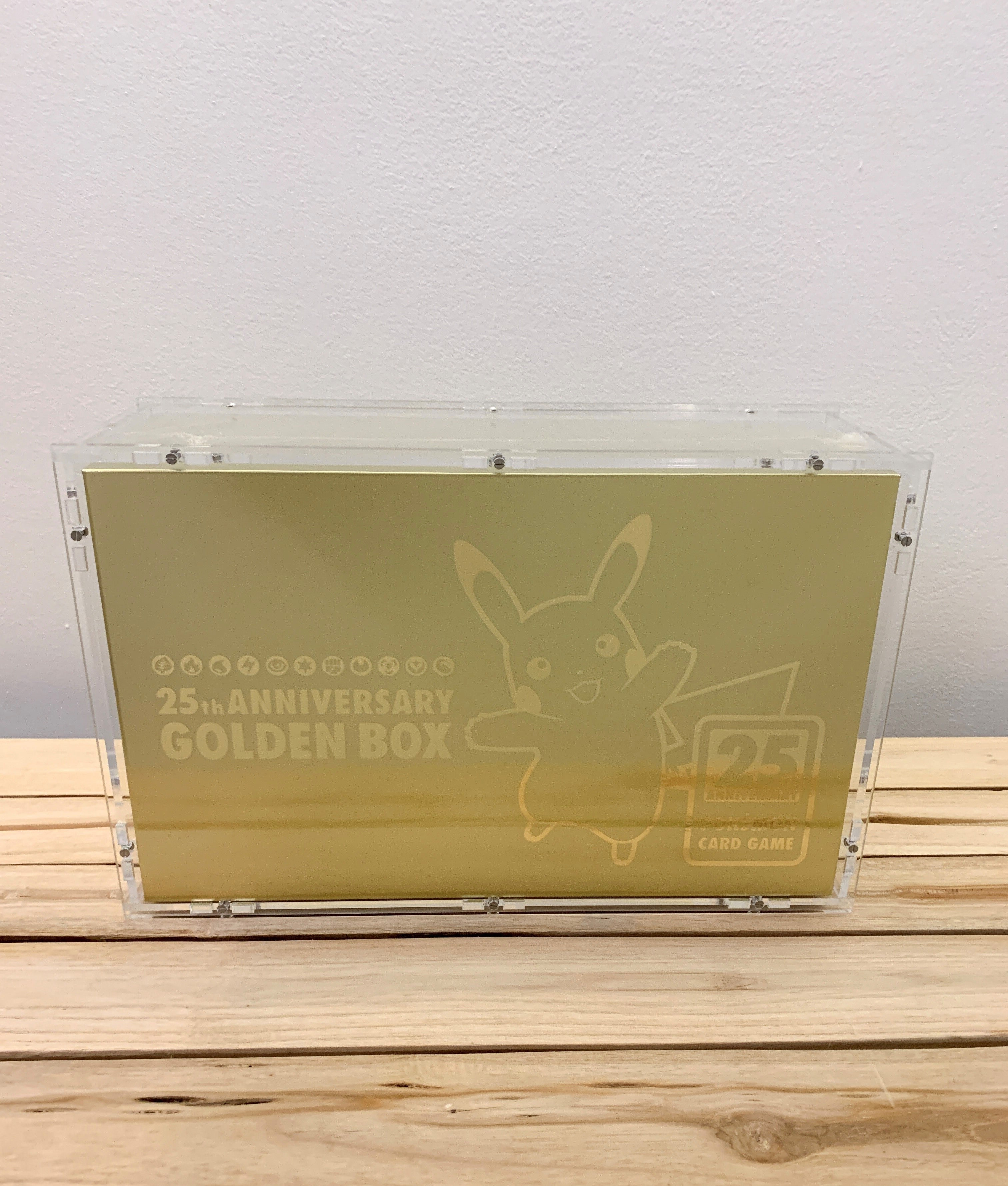 Acrylic Case for Pokemon 25th Anniversary Golden Box Kartenschatz - Pokemon Plexiglas Acryl Cases und mehr! Acrylic Case for Pokemon 25th Anniversary Golden Box Kartenschatz - Pokemon Plexiglas Acryl Cases und mehr!